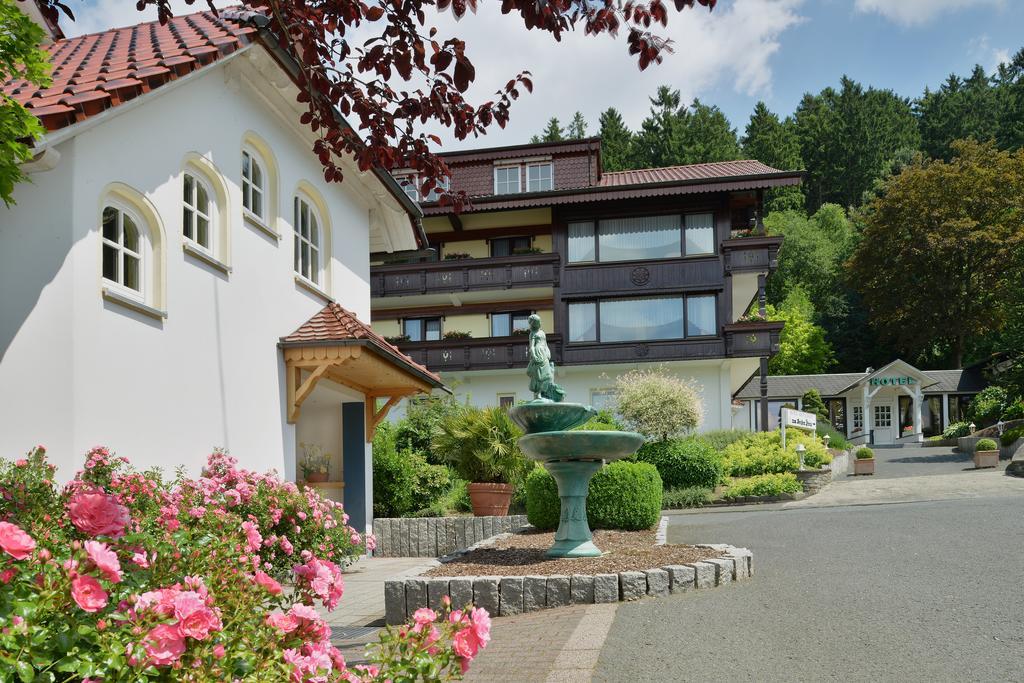 Hotel Zum Weissen Stein Kirchen  Exterior foto
